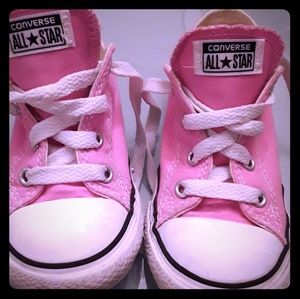Toddler converse size 9